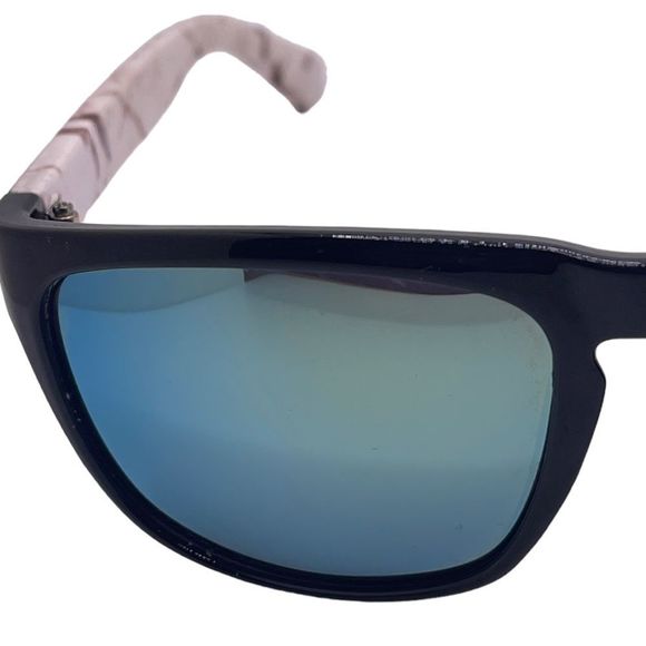 Quicksilver Mirrored Sunglasses - Picture 4 of 9